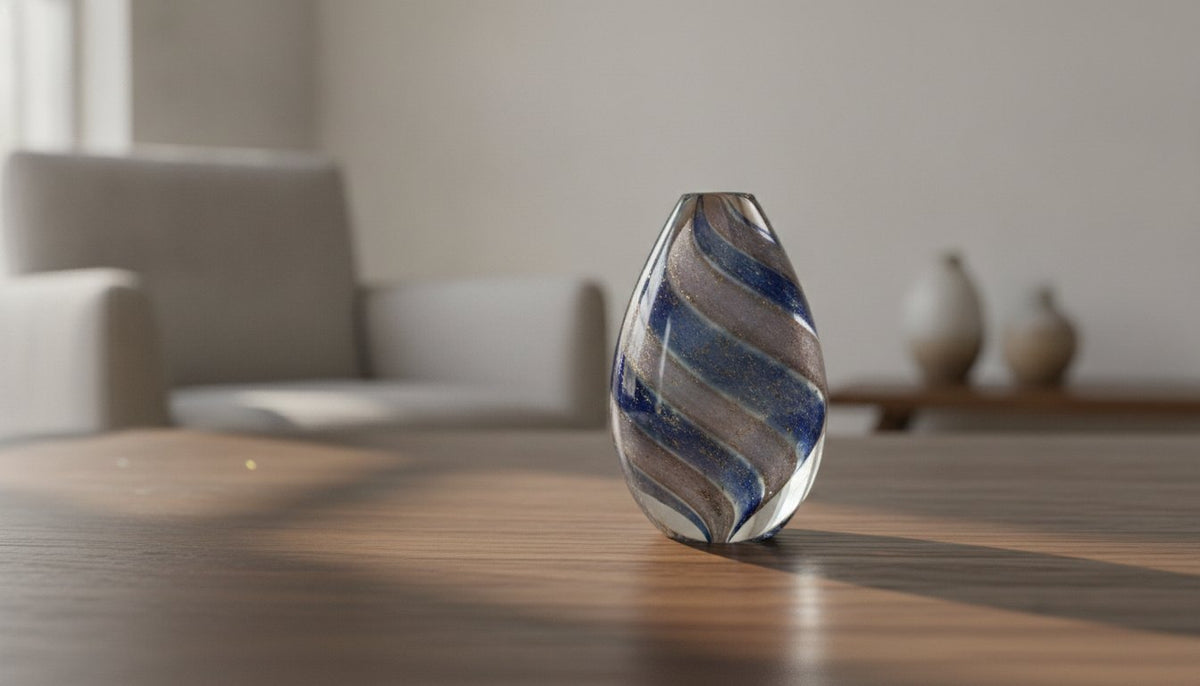Een glazen mini urn: een schitterende herinnering voor in huis
