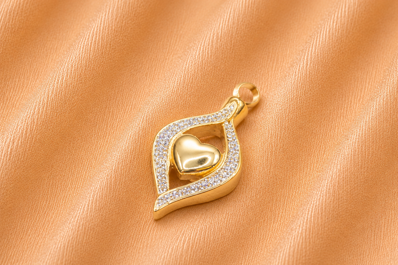 Gouden Hart Ashanger met Kristallen