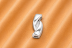 Gedenkwaardig Zilveren Gedraaide Ashanger met Kristallen | Gedenkwaardig Silver twisted ash pendant with crystals