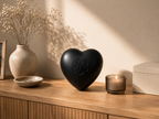 Gedenkwaardig Dierenurn Mira antraciet hart zilveren pootje | Gedenkwaardig Mira anthracite heart silver paw pet urn