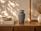 Gedenkwaardig Mini-urn steenlook zwart-wit Silven | Gedenkwaardig Silven black-white stone mini urn