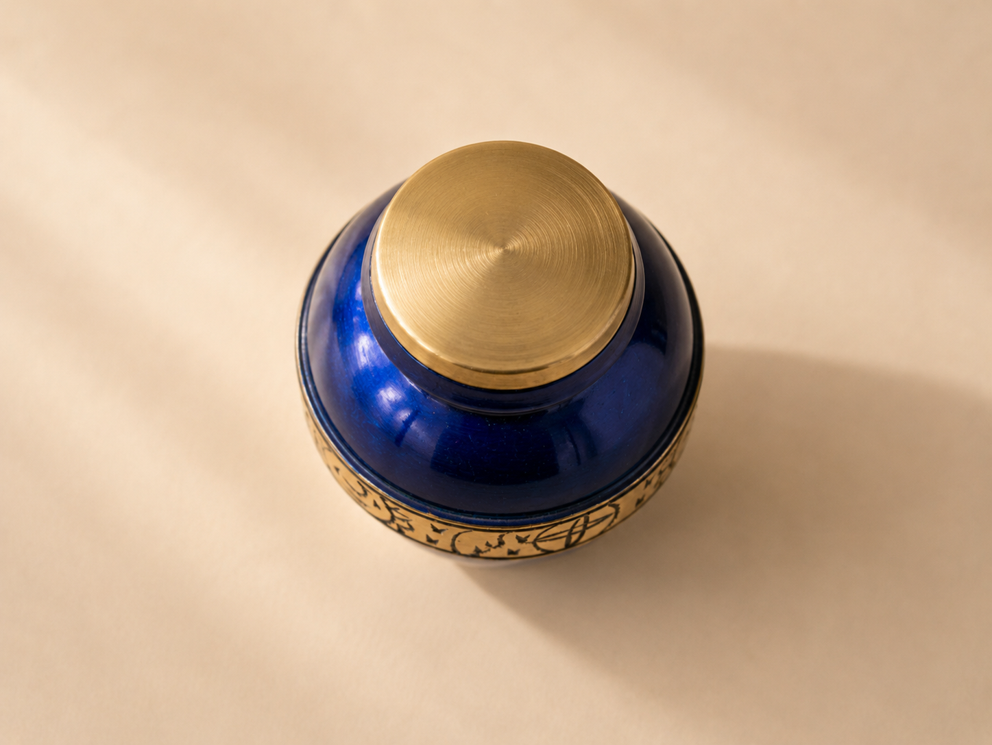 Noctis mini urn