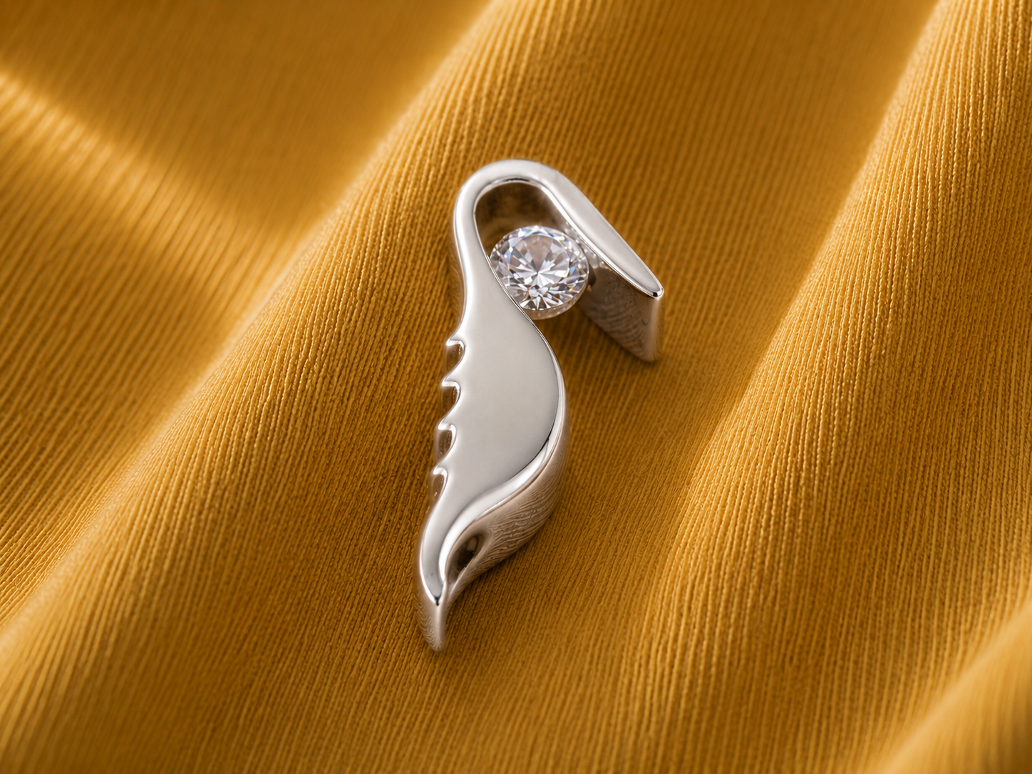 Angel Wing Crystal Ash Pendant Silver