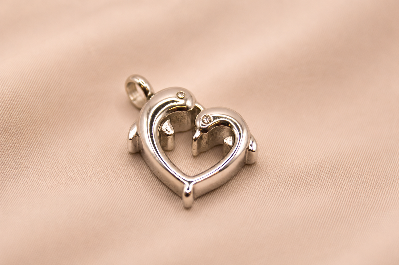 Dolphin Heart Ash Pendant Silver