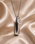 Initial necklace silver E