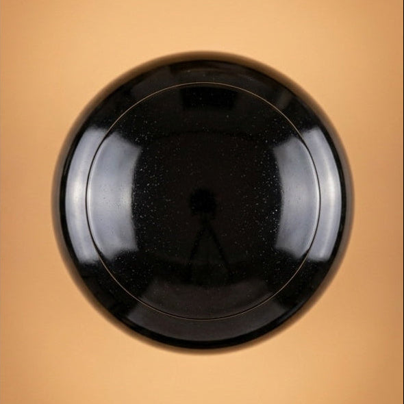 Glanzende urn zwart
