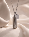 Initial necklace silver P