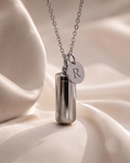 Initial necklace silver R